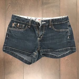 • YMI JEAN SHORTS •